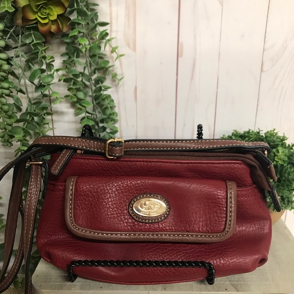 boc Handbags - BOC red leather cross body purse.